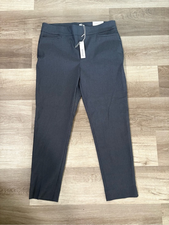 Chico's Pants - NWT Chicos So Slimming ankle pants. Women’s size 12.